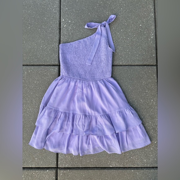 Lavender One-Shoulder Woman Dress - Picture 1 of 3